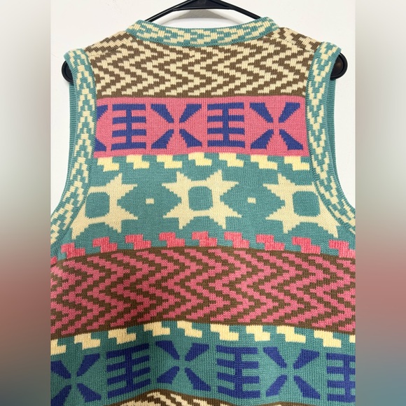 Koret Multicolor Patterned Vest - Picture 7 of 7